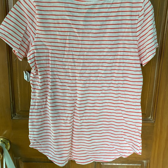Old Navy Tee - Picture 2 of 3